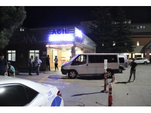 Husumetli olduğu kişiyi röntgen odasında öldürdü