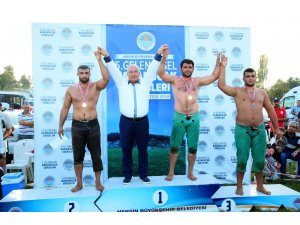 Karakucak Güreşleri 5’nci gününde Erdemli’de