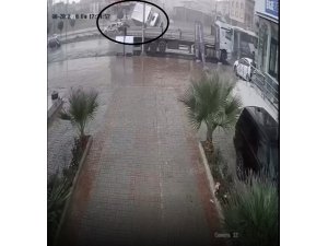 Kamyon dehşetinden böyle kıl payı kurtuldular