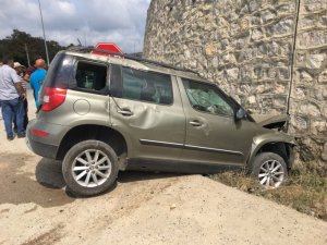 Samsun’da otomobil duvara çarptı: 1 yaralı