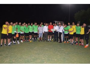Denizlispor antrenmanında sürpriz doğum günü