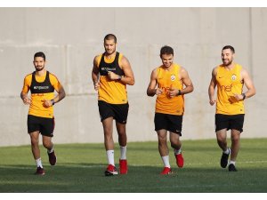 Ndiaye, Galatasaray ile ilk antrenmanına çıktı