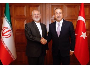 Dışişleri Bakanı Çavuşoğlu, İranlı mevkidaşı Zarif ile bir araya geldi