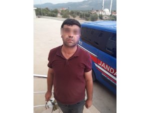 Kendilerini polis diye tanıtıp dolandırdılar