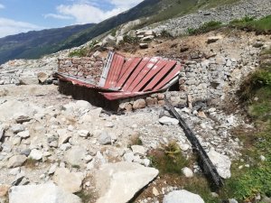 Rize’de 4 evin kundaklandığı iddiası