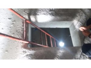 İnşaattan düşen işçi yaralandı