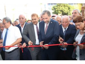 AK Parti’li Özel İskenderun’da iletişim ofisinin açılışını yaptı