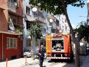 Sinirlerine hakim olamayan kadın evi yaktı