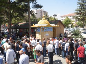 Süt şehrinde ikramlar