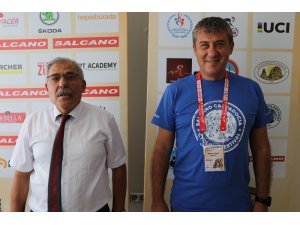 Salcano Dağ Bisiklet yarışması 11 ülkeden 400 sporcunun katılımıyla başladı