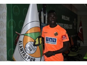 Alanyaspor, Papiss Cisse’yi transfer etti