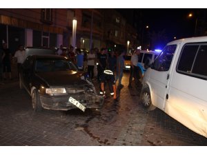Kula’da iki otomobil çarpıştı: 1 yaralı
