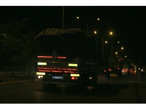 Kilis’ten İdlib sınırına komando ve topçu bataryaları sevk edildi