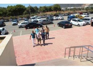 Lüks aracın elektronik aksamından uyuşturucu çıktı