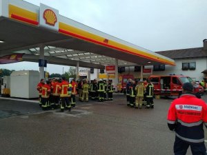 Almanya’da rafineride patlama: 8 yaralı
