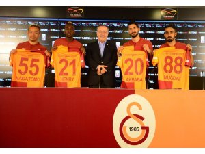 Galatasaray 7 transfer yaptı, 13 gönderdi