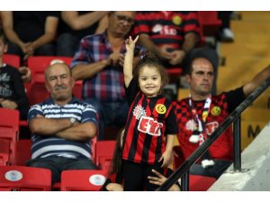 Eskişehirspor'un yüzü sahasında güldü