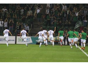 Kocaelispor yeni stadında ilk maçına çıktı