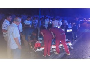 Antalya’da otomobil motosiklet ile çarpıştı: 2 yaralı