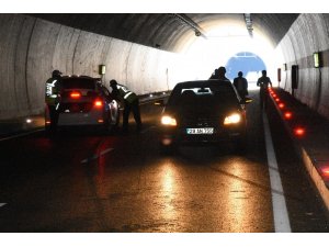 Gümüşhane Çevre Yolu tünelinde kaza: 2 ölü, 1 yaralı