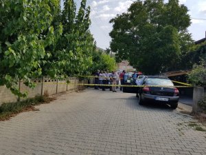 Emekli imam evinin önünde ölü bulundu