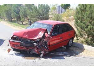 Sivas’ta otomobiller çarpıştı: 4 yaralı