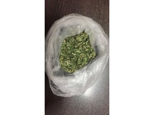 Uyuşturucu kullanırken yakalanan 5 kişi gözaltına alındı