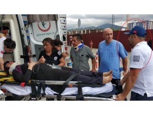 Saldırıya uğrayan 112 personeli kendi acısını unutup yaralıları hastaneye taşıdı