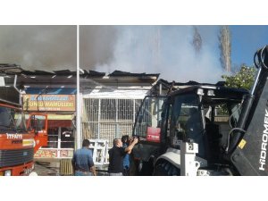 Kuluncak Sanayi sitesinde yangın