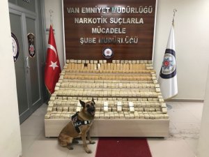 Tırın deposunda 140 kilo eroin çıktı