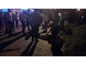 Alkol alan şahıslar kendilerini uyaran 2 kişiyi bıçakladı