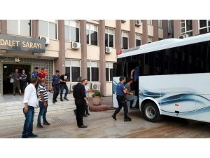 Zorla senet imzalatan suç çetesinin 8 üyesi tutuklandı