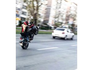 İstanbul’da kadın magandanın tek teker terörü kamerada