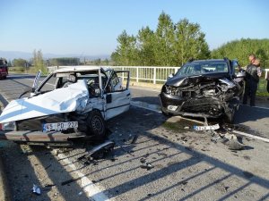Hisarcık’ta trafik kazası: 6 yaralı