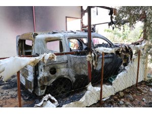 Antalya’da korkutan ev ve araba yangını