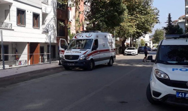 Annesi uyuyor sandı, oysa oğlu günlerdir ölüydü!