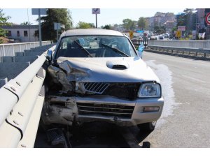 Direksiyon başında kalp krizi geçiren sürücü kaza yaptı