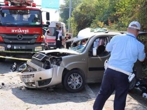 Türkiye-Rusya Milli maçını izlemek için İzmir’den yola çıkan 4 arkadaş Giresun’da kaza yaptı: 1 ölü, 3 yaralı