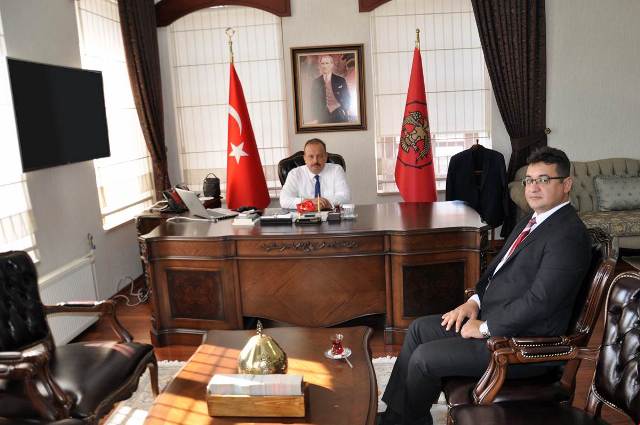 Demir’den Vali Canbolat’a ziyaret