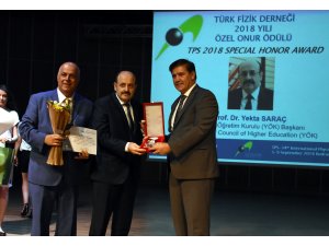 "Başarı bursu temel bilimlere ilgiyi artırdı"