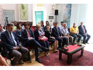 Kosova'da "bilimde yeni ufuklar" sempozyumu