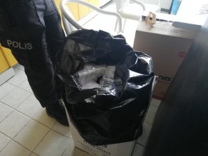 Avcılar’da “Kaportacı” hacamatcıya baskın