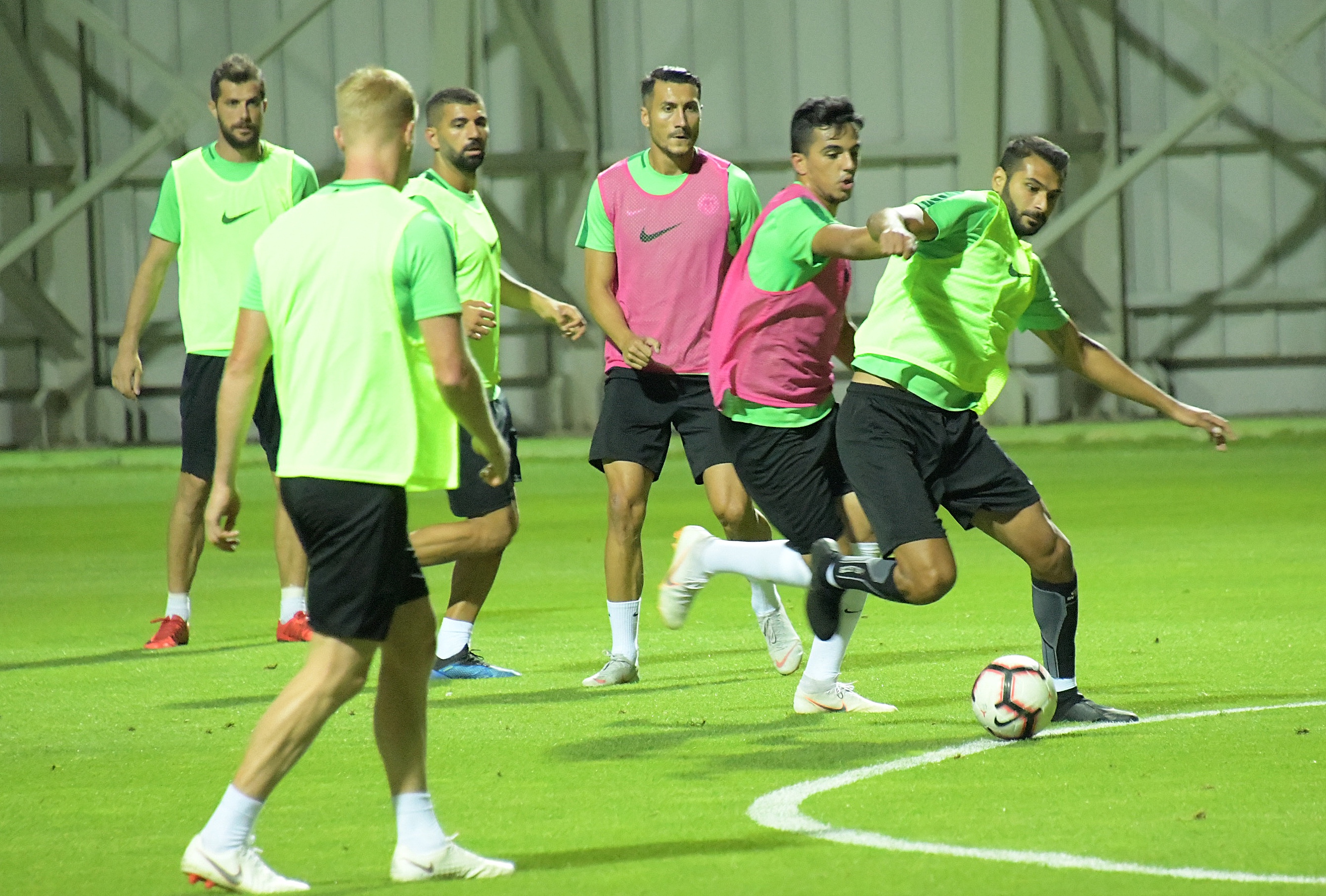 Atiker Konyaspor'da Fenerbahçe mesaisi başladı