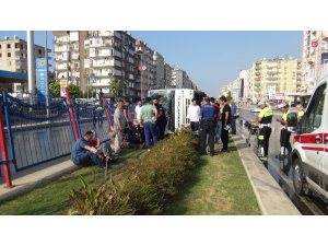 Yolcu minibüsü devrildi: 12 yaralı