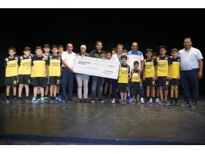 Amatörün yüzü bir kez daha güldü