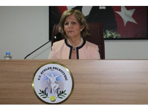 Efeler CHP’de Sümran Ünal aday daylğını açıkladı