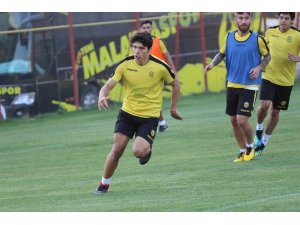Erol Bulut’tan futbolcularına uyarı