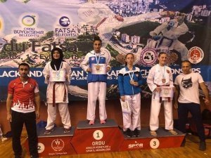 Malatyalı Karateci Fatma Uygur’dan altın madalya