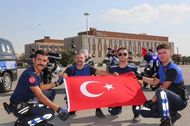 Başkan Közoğlu, zabıtaları kutladı
