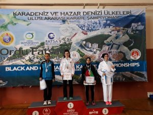 Diyarbakırlı karateciler madalya ile döndü